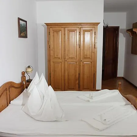 Pensiunea Vraja Muntelui Pensiune Arieşeni